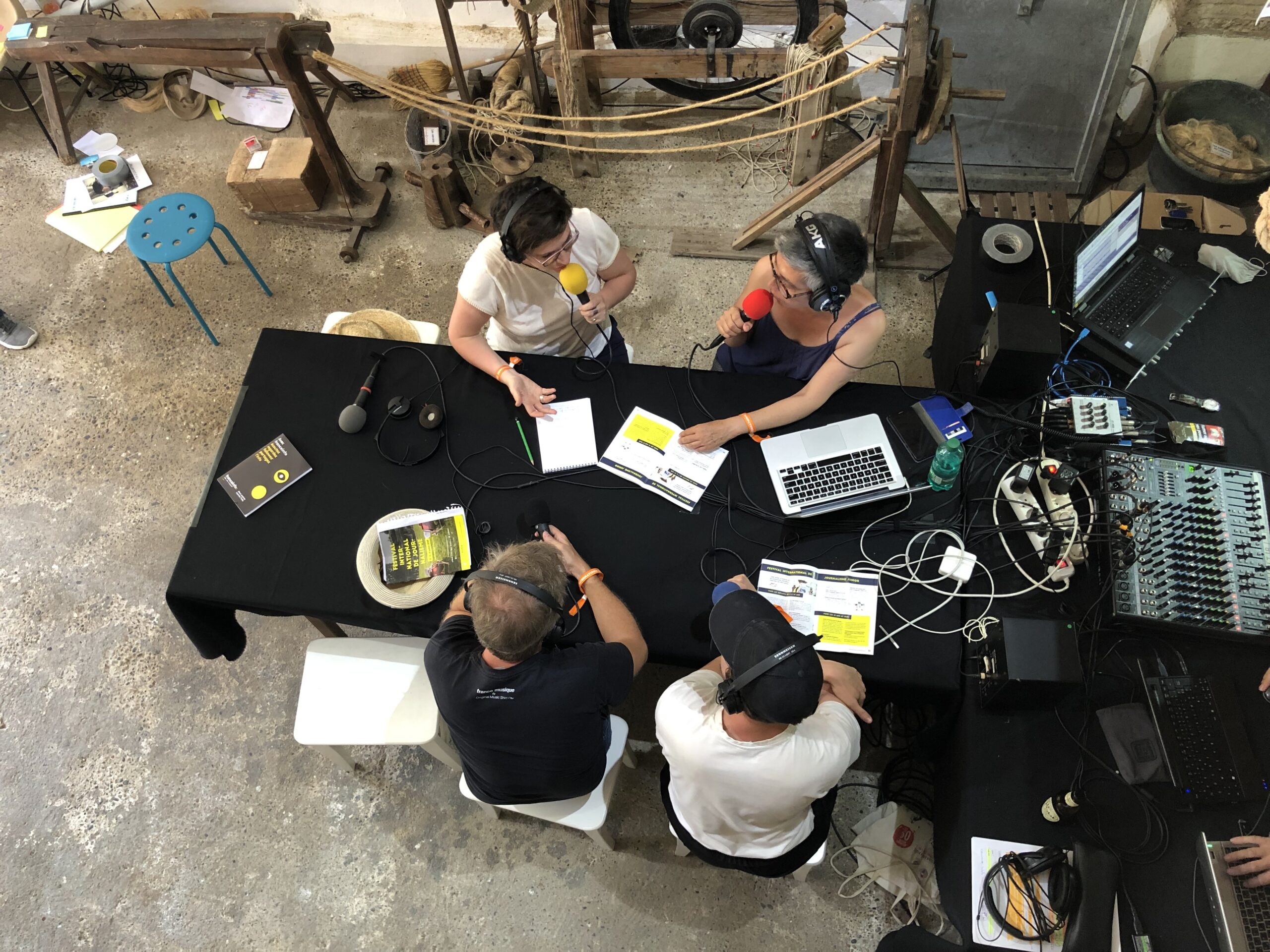Faire son podcast avec son association avec La Houle studio en Bretagne